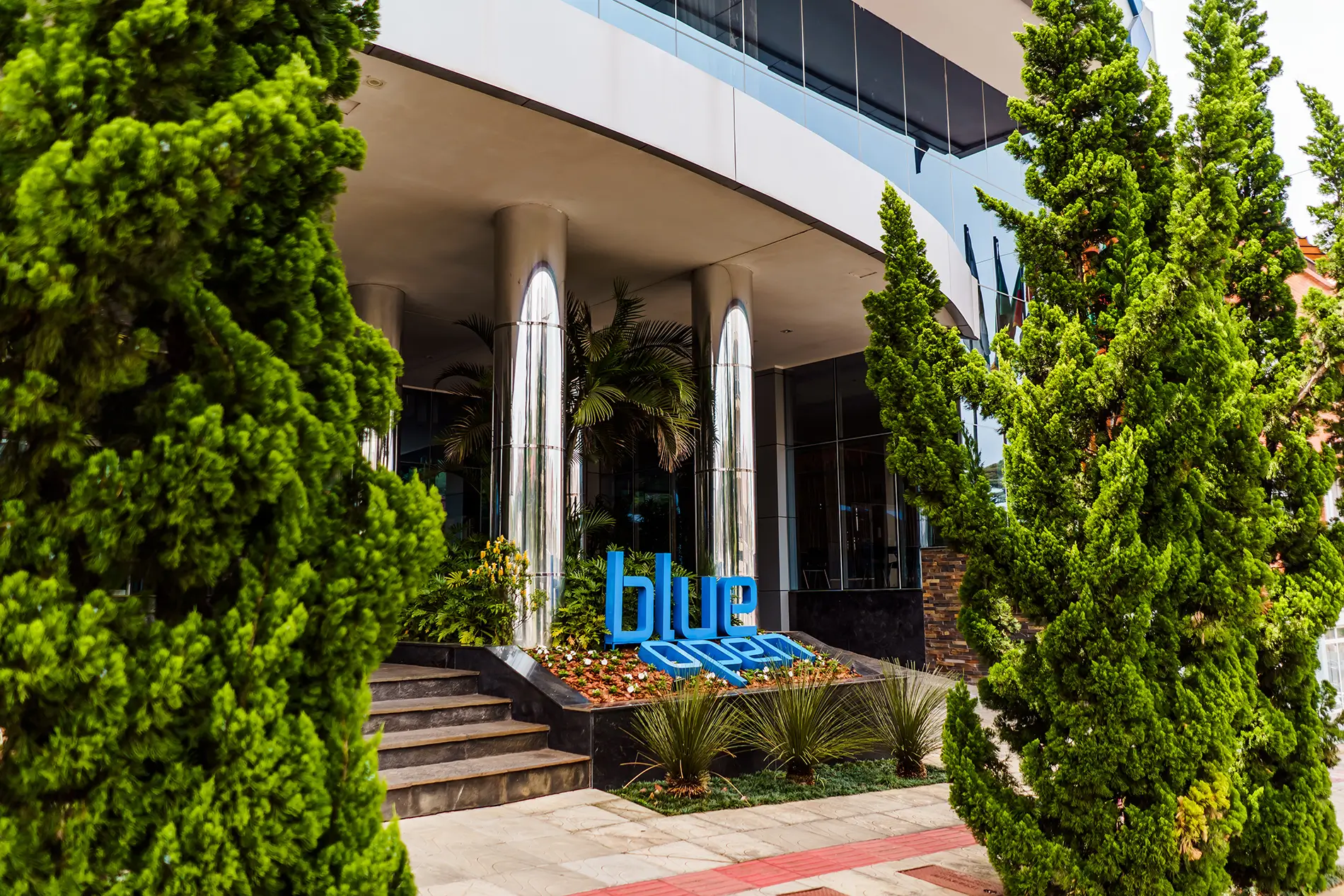 Letreiro do Blue Open Hotel